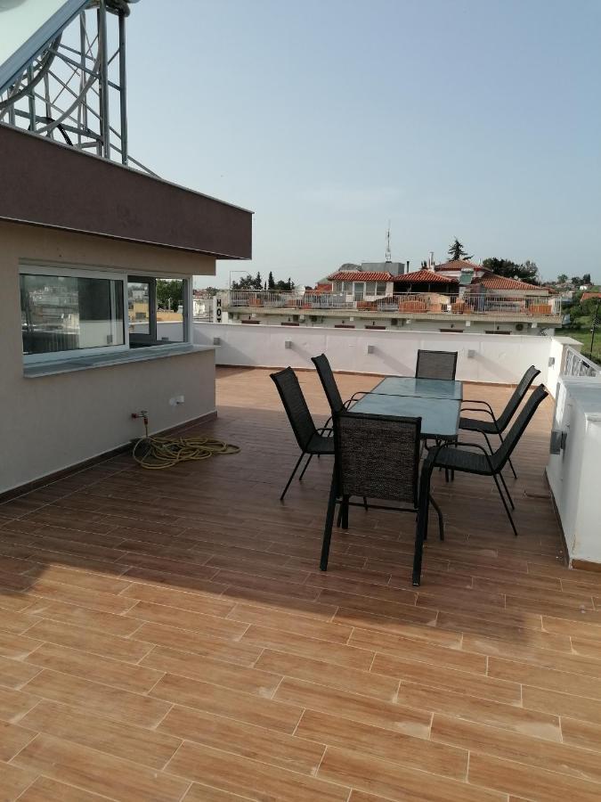Crystal Blue Apartments Nea Kallikrateia Экстерьер фото