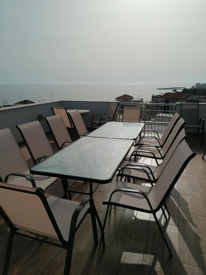 Crystal Blue Apartments Nea Kallikrateia Экстерьер фото