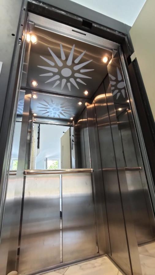 Crystal Blue Apartments Nea Kallikrateia Экстерьер фото