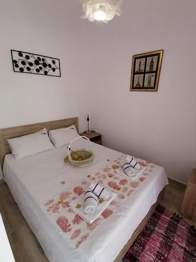 Crystal Blue Apartments Nea Kallikrateia Экстерьер фото