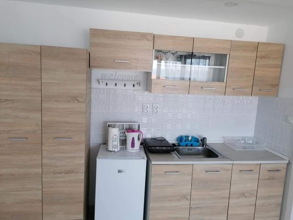 Crystal Blue Apartments Nea Kallikrateia Номер фото