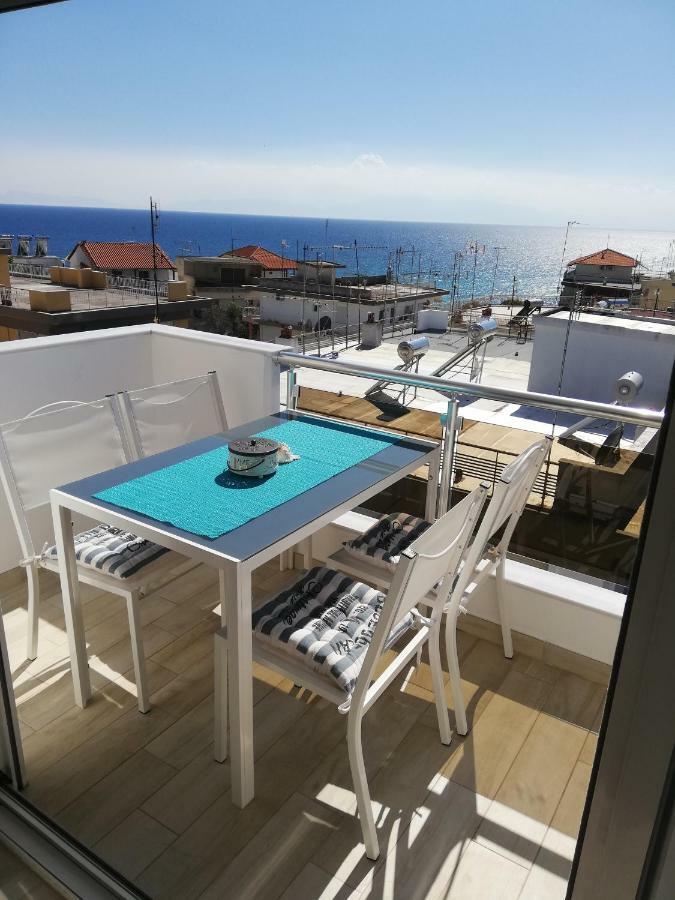 Crystal Blue Apartments Nea Kallikrateia Экстерьер фото
