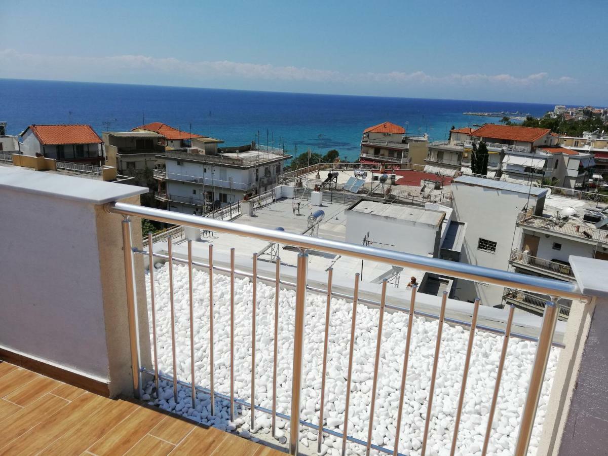 Crystal Blue Apartments Nea Kallikrateia Экстерьер фото