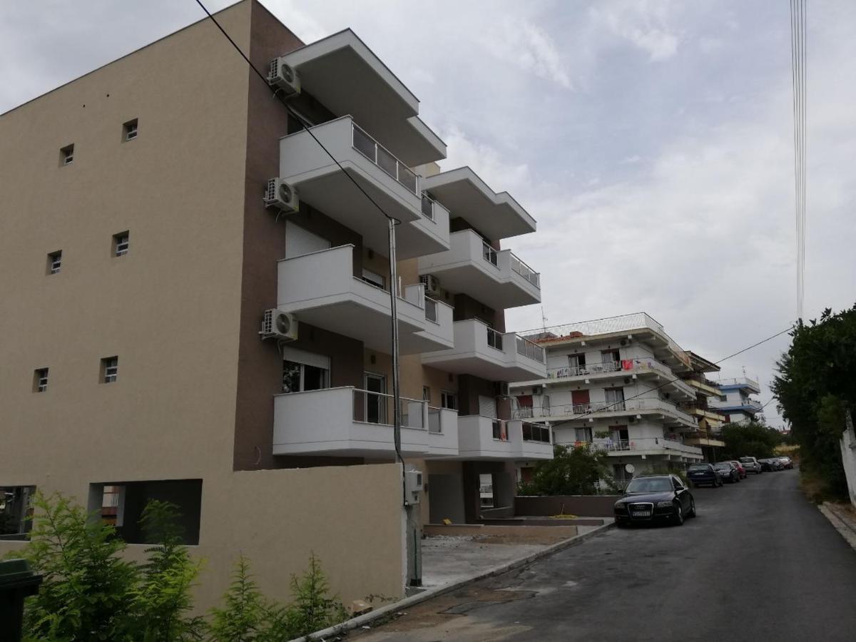 Crystal Blue Apartments Nea Kallikrateia Экстерьер фото